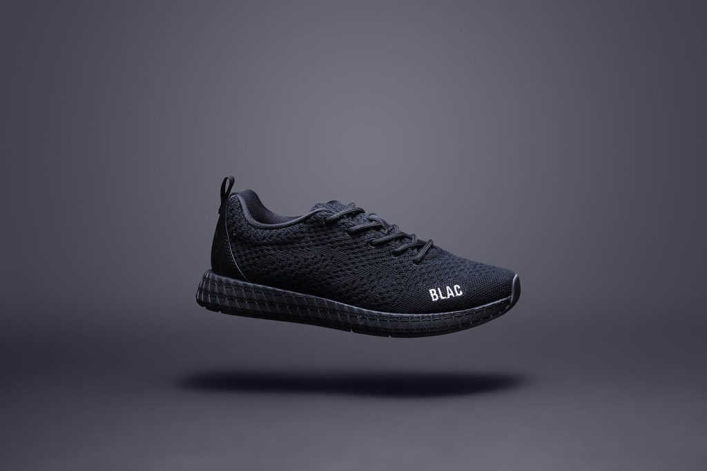 Canberra product Photo image of a Blac sneaker